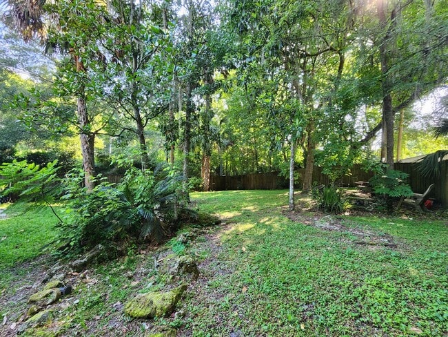 Building Photo - FOR RENT 4 bed 3 bath home
