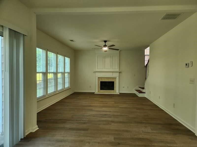 Building Photo - 2025 Kyrle Ln NW