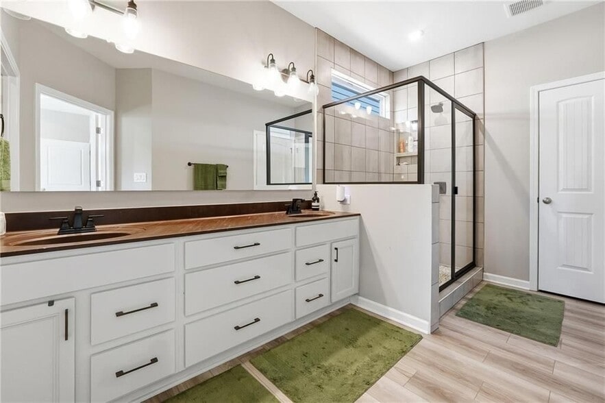 Building Photo - 158 Laurel Farms Ln