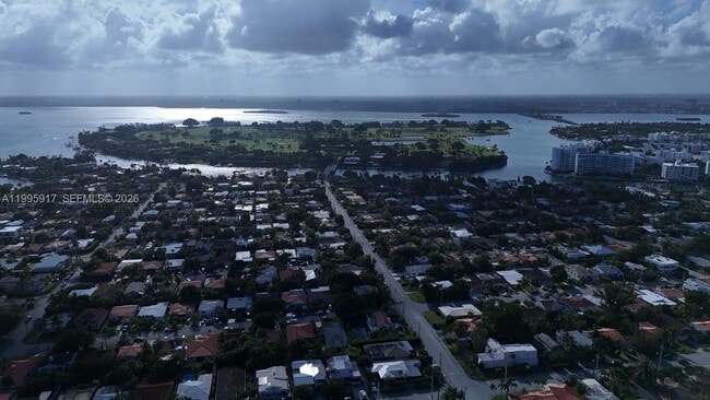 Building Photo - 9056 Collins Ave