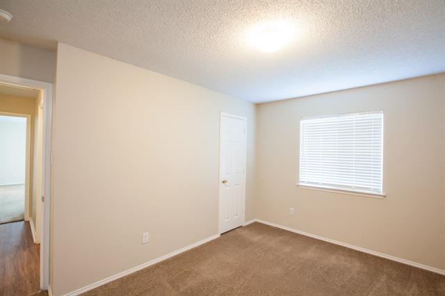 Building Photo - 1118 Water Oak Way