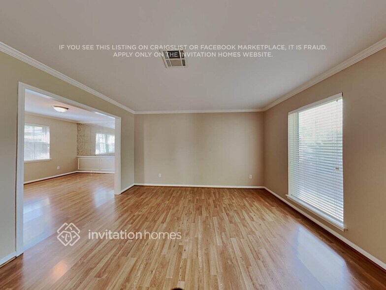 Building Photo - 1406 Saddlecreek Dr