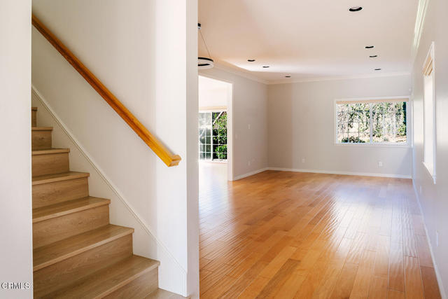 Building Photo - 2409 Olive Ave