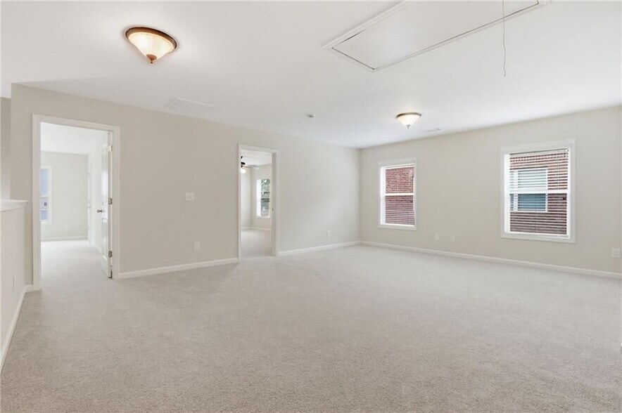 Building Photo - 1515 Riva Ridge