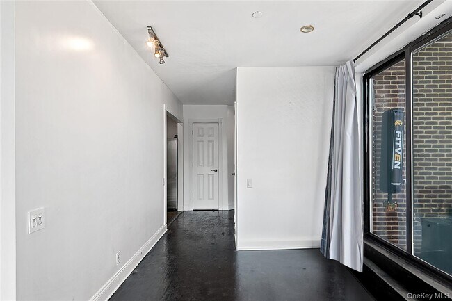 Building Photo - 23 Water Grant St