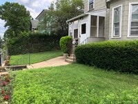 Building Photo - 68 Perry Ave