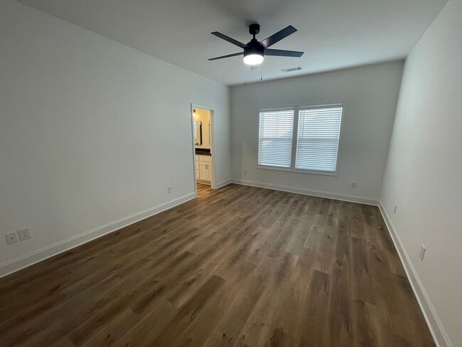 Building Photo - Brand New 3/2 House in Celanese- $1,995