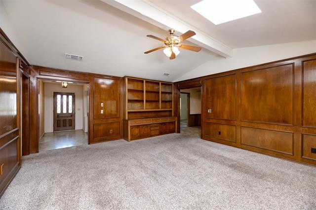 Building Photo - 2121 Stone Creek Dr
