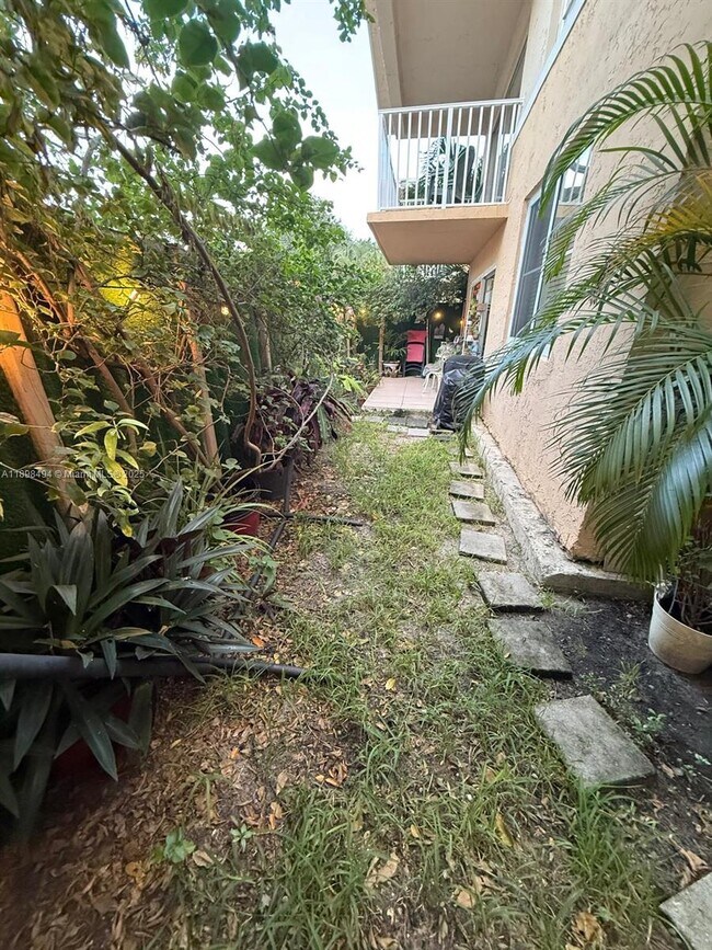Building Photo - 4210 NW 79th Ave