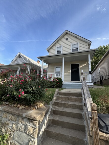 Primary Photo - 516 Barnett Ave