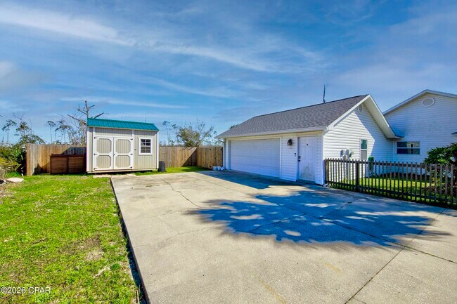 Building Photo - 1007 Cypress Ave