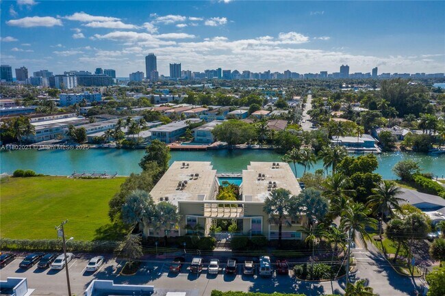 Building Photo - 350 S Shore Dr