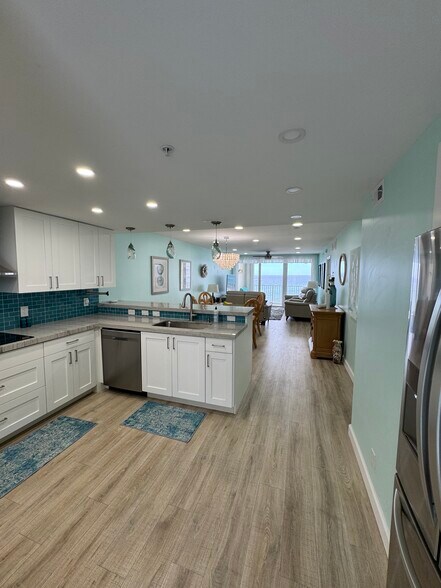 Building Photo - 3101 S Ocean Blvd