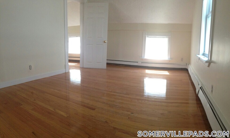 Building Photo - 6 Lincoln Ave