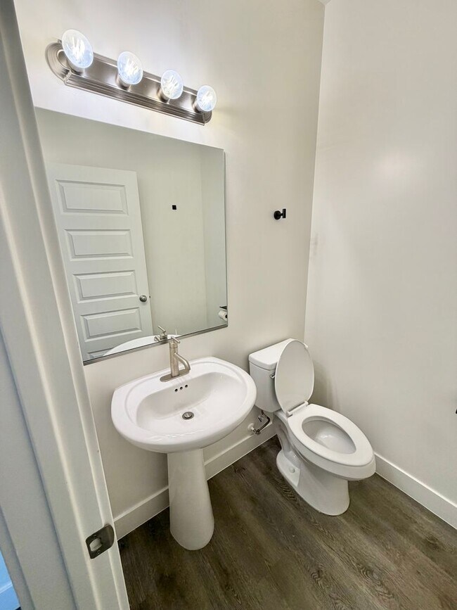 Building Photo - 2375 E Luciano Ln