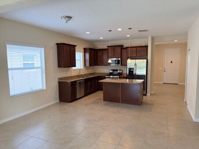 Building Photo - Home in Resort-Style Gated Community