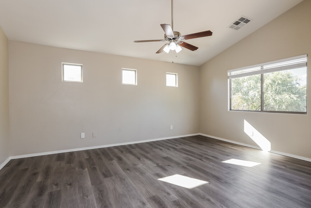 Building Photo - 960 N 168th Dr