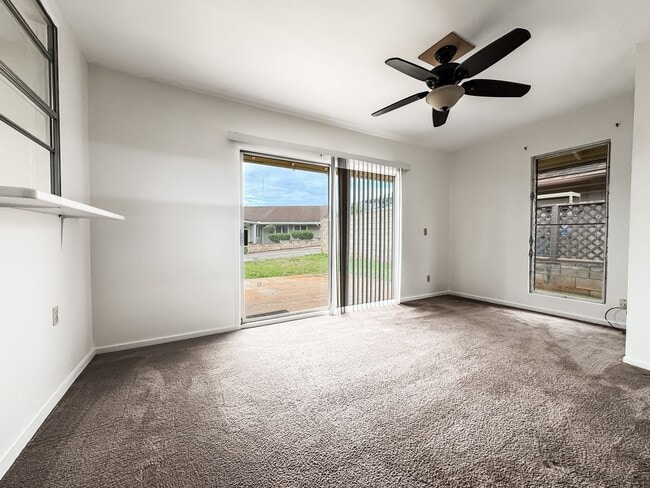 Building Photo - Mililani House with A/C