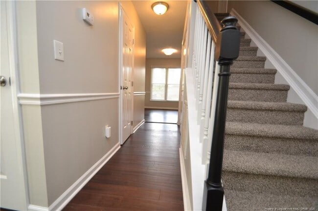 Building Photo - 712 Penncross Dr