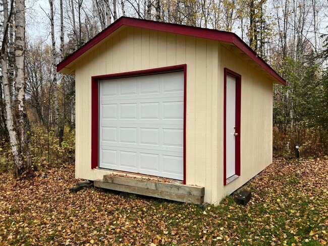 Building Photo - Prime Location in Wasilla