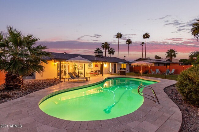 Building Photo - 3809 W Cholla St