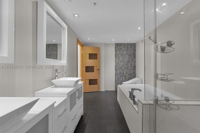 Building Photo - 3001 S Ocean Dr