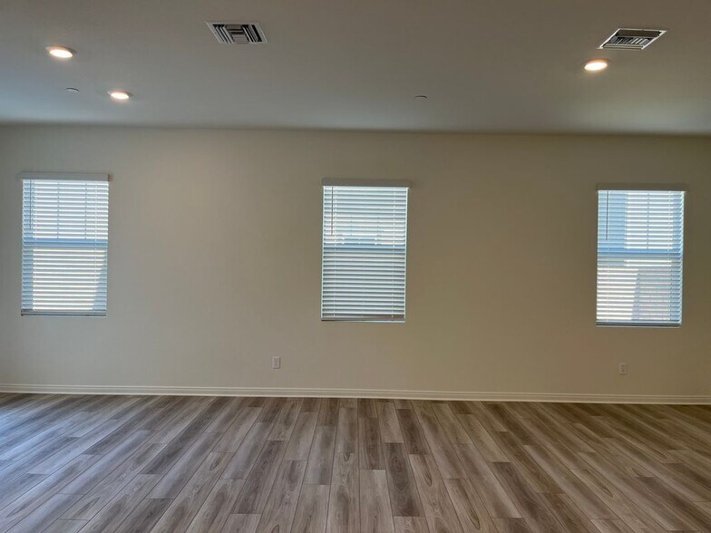 Building Photo - 4307 S Malibu Ave