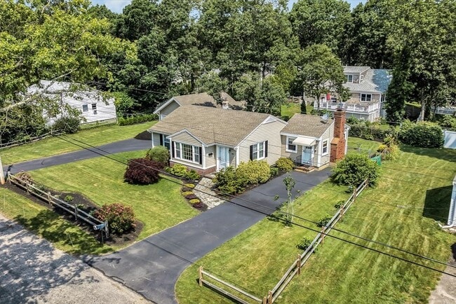 Building Photo - 40 English St