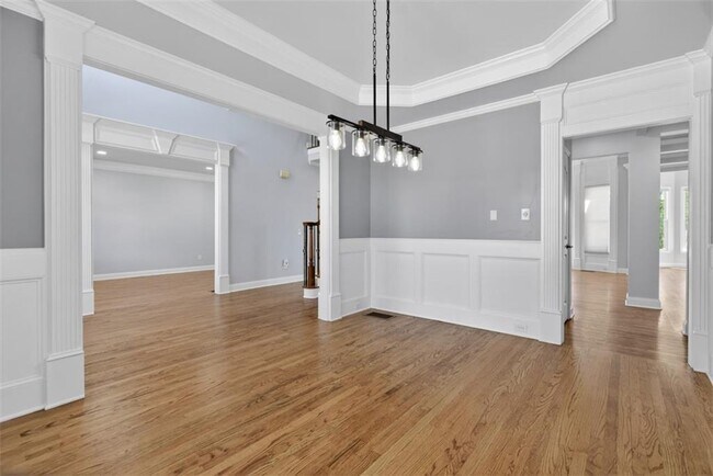 Building Photo - 4537 Grandview Pkwy