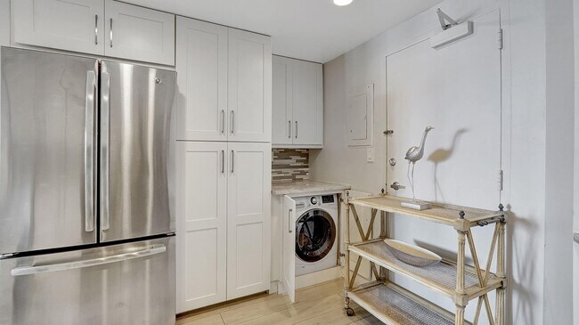 Building Photo - 3800 Galt Ocean Dr