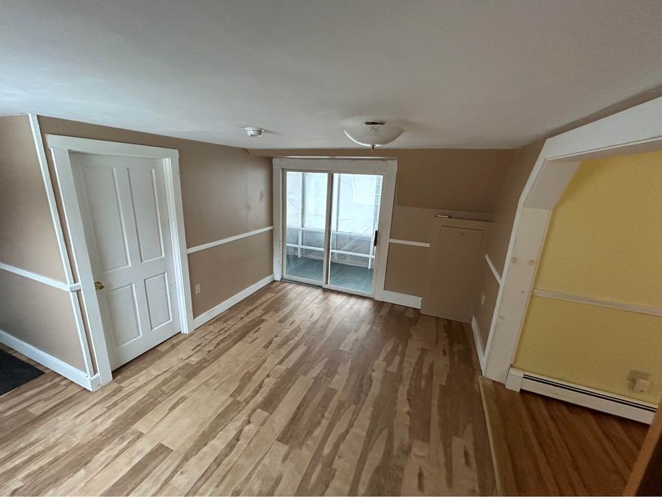 Building Photo - 323 Pine St