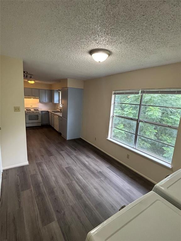 Building Photo - 3010 Matador Dr