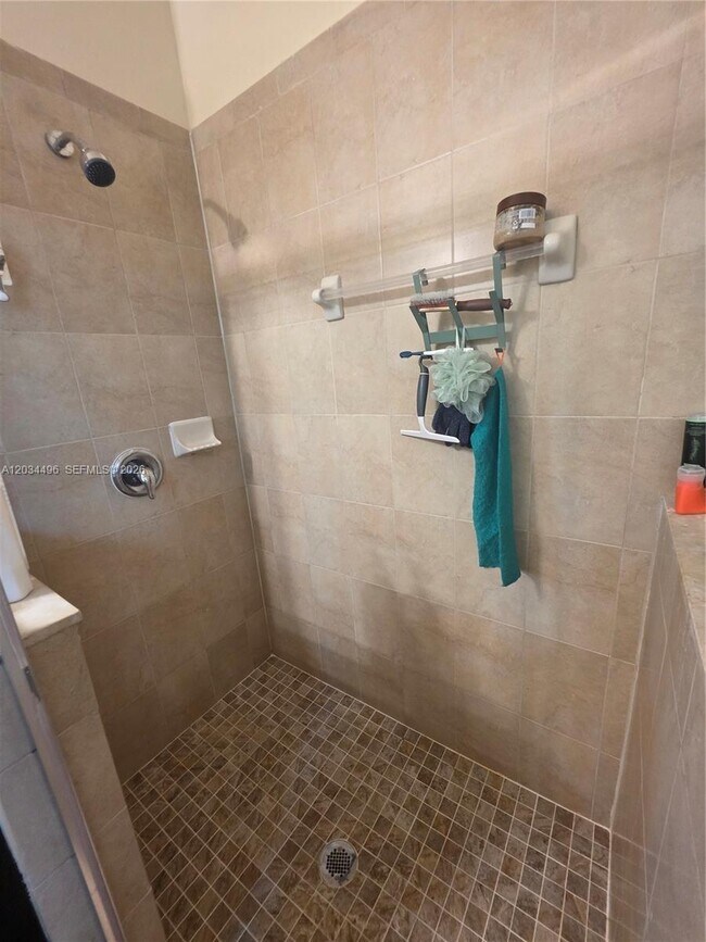 Building Photo - 9424 SW 171st Pl