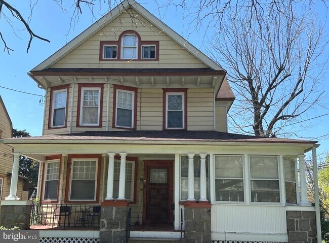 Building Photo - 14 Franklin Ave