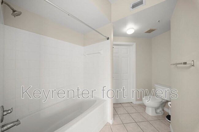 Building Photo - 11400 Ocean Walk Dr