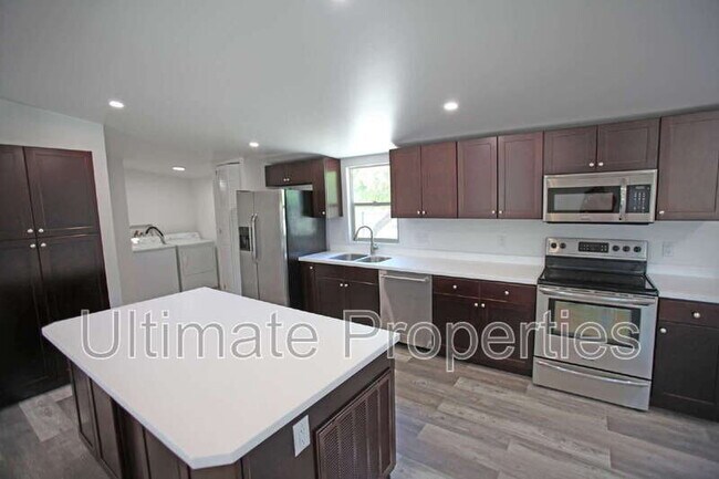 Building Photo - 38405 N 27th Ave