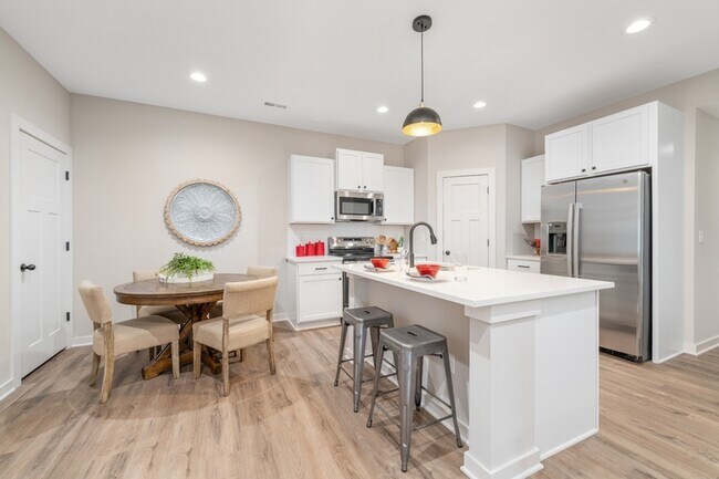 Building Photo - 2438 S Wheatland St