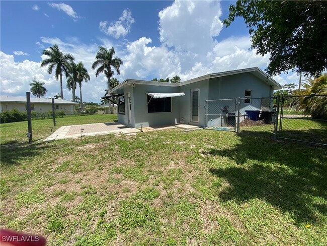 Building Photo - 126 Brooks Rd