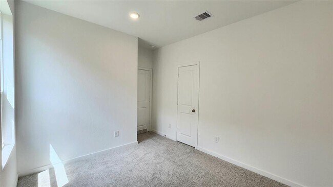 Building Photo - 28815 Texas Sparrow Ln