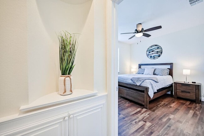 Building Photo - 811 Mallard Pointe Dr