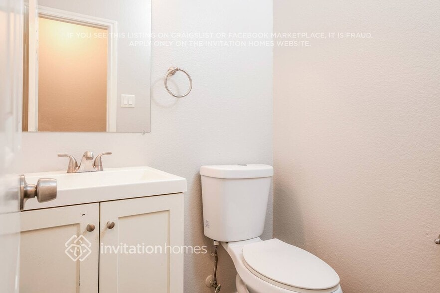 Building Photo - 216 Cedar Crest Dr