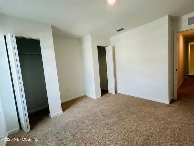 Building Photo - 206 Tidal Bch Ave