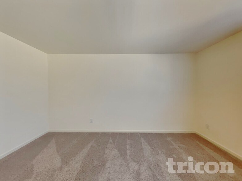 Building Photo - 130 Lynnridge Dr