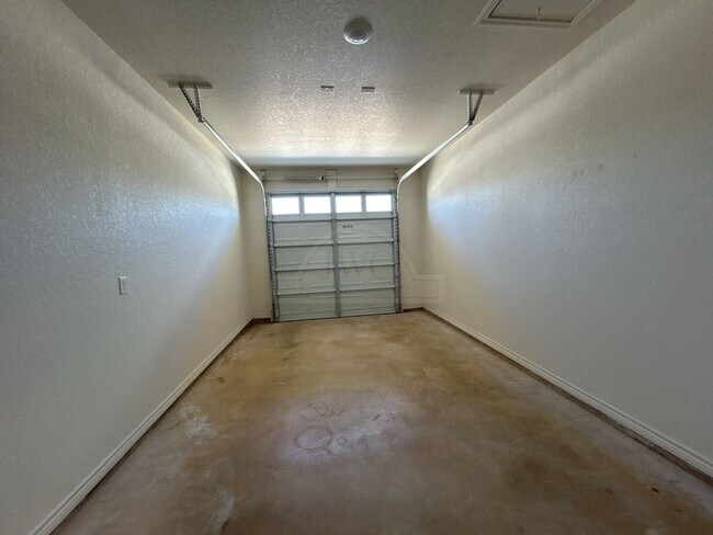 Building Photo - 5110 Rose Gdn Lp