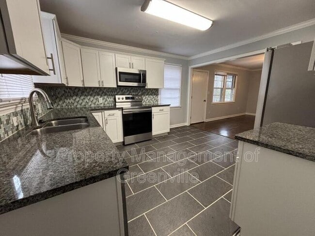 Building Photo - 105 Rockmont Rd