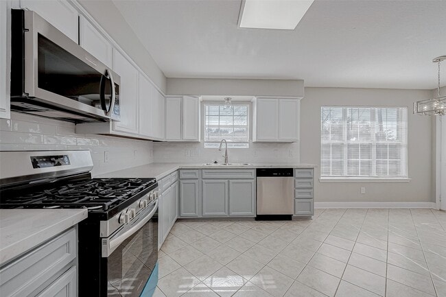 Building Photo - 8714 Garrett St