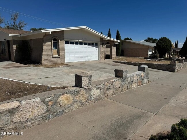 Building Photo - 4613 Sun Valley Dr