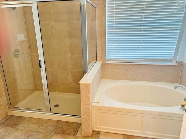 Building Photo - 11126 Creek Haven Dr