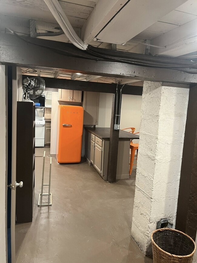 Building Photo - 843 SW 116th St