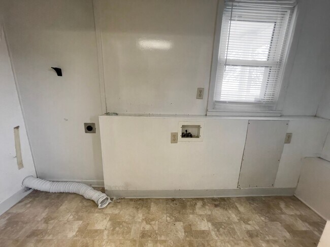 Building Photo - Yorktown School District